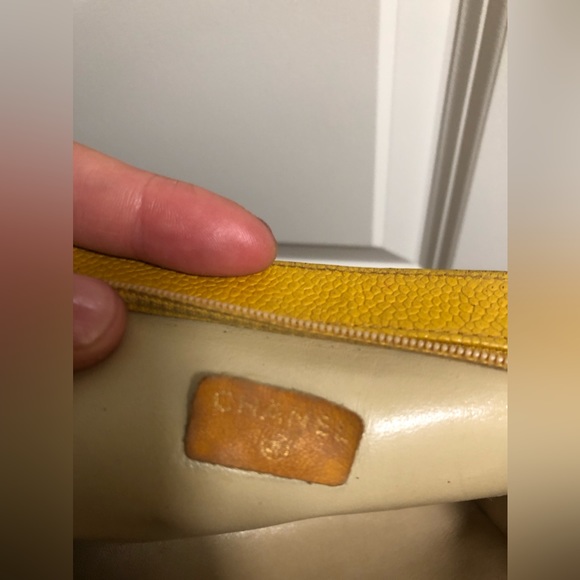 Chanel Yellow Caviar Timeless CC Zip Pouch - Rare - Picture 15 of 16